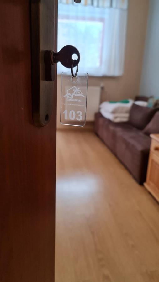 Pod Kamiennikiem Hotel Trzemesnia Екстериор снимка