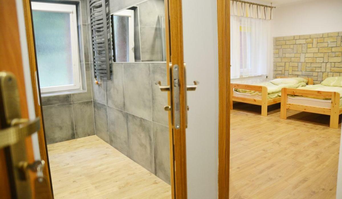 Pod Kamiennikiem Hotel Trzemesnia Екстериор снимка